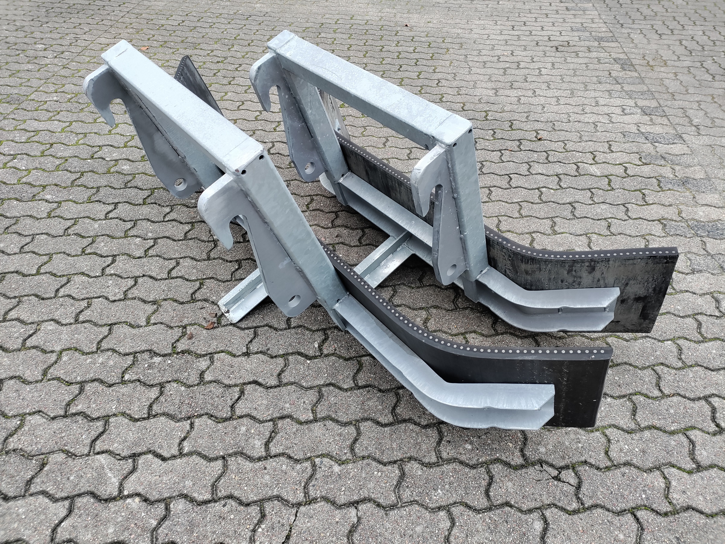 Gummischieber für Weidemann mit hydraulischer Verriegelung BMB