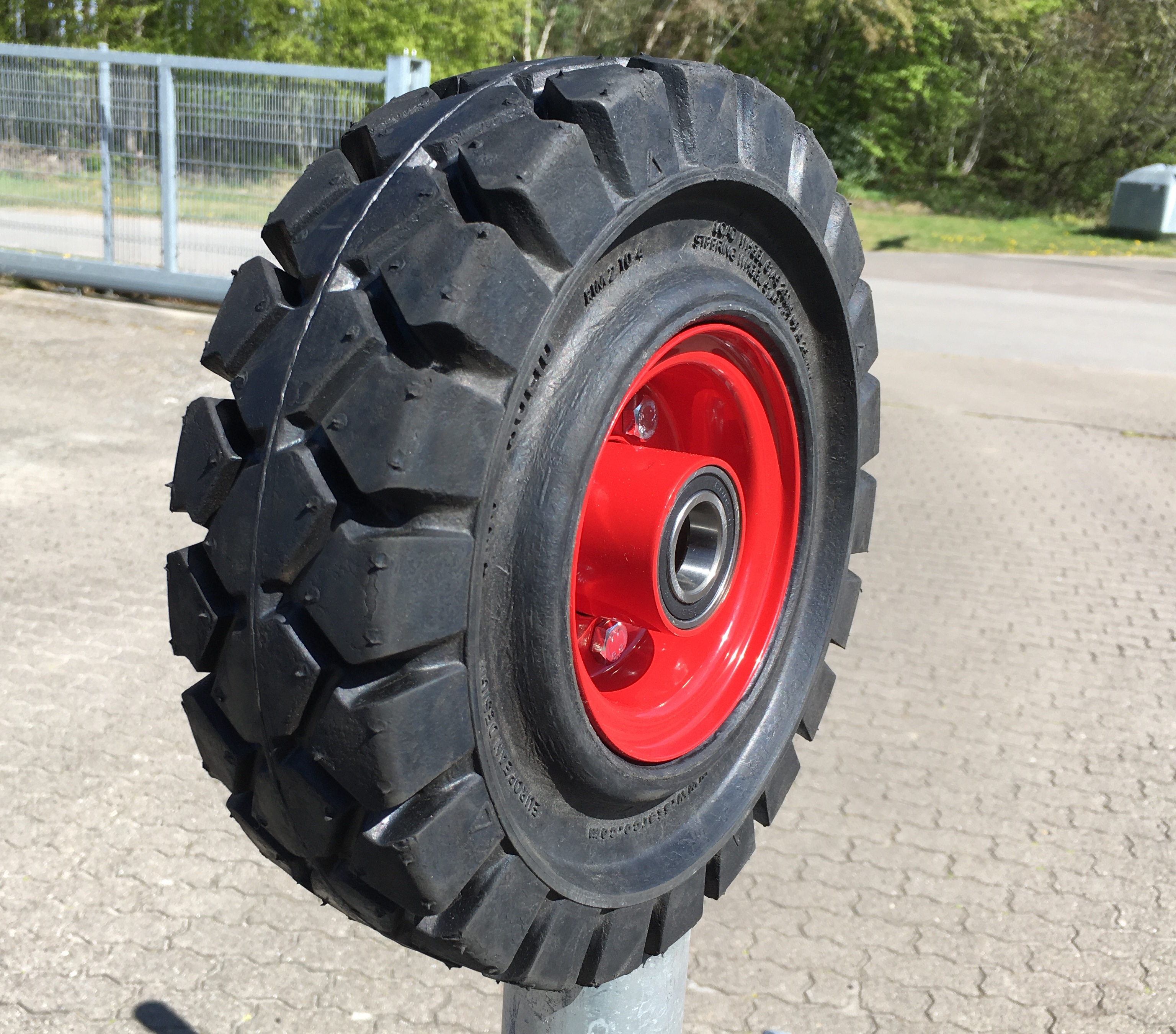Räder 260x80 für Kehrmaschine BMB