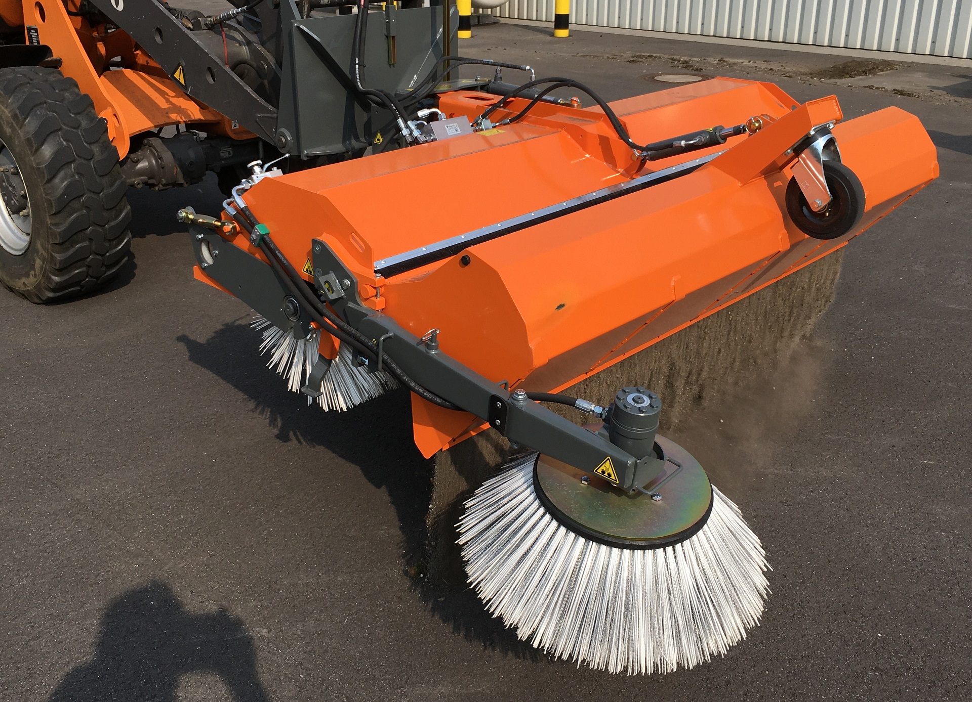 Kehrmaschine Bema Kommunal 580