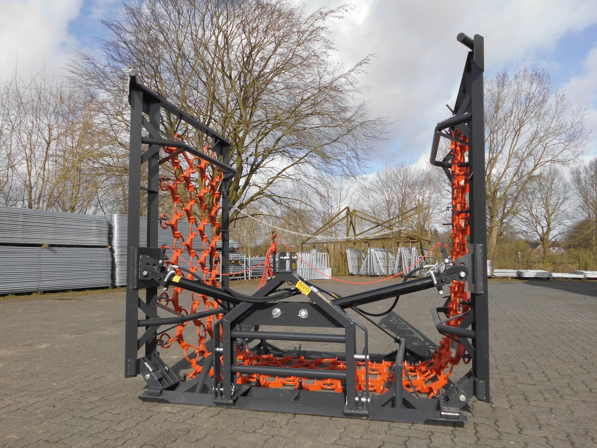 BMB Grünlandeggen hydraulisch klappbar