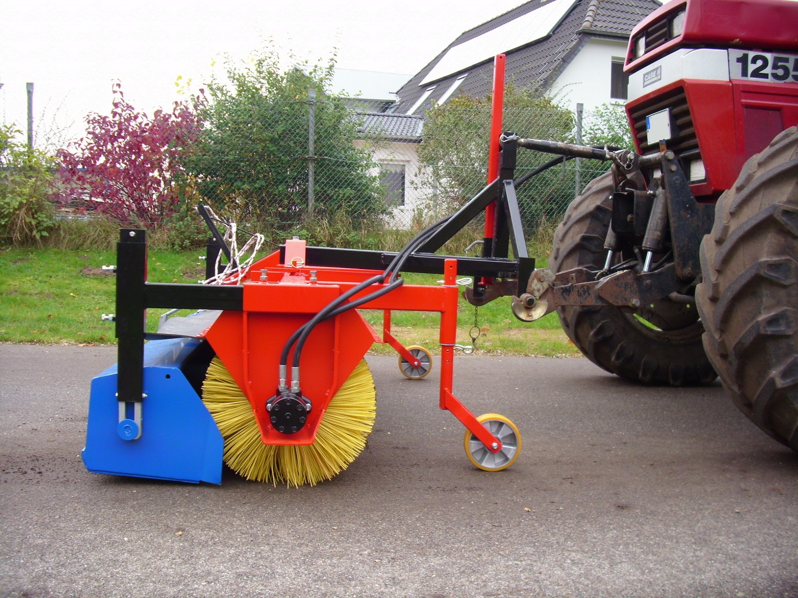 Kehrmaschine BMB mit Schmutzsammelwanne Typ KMW