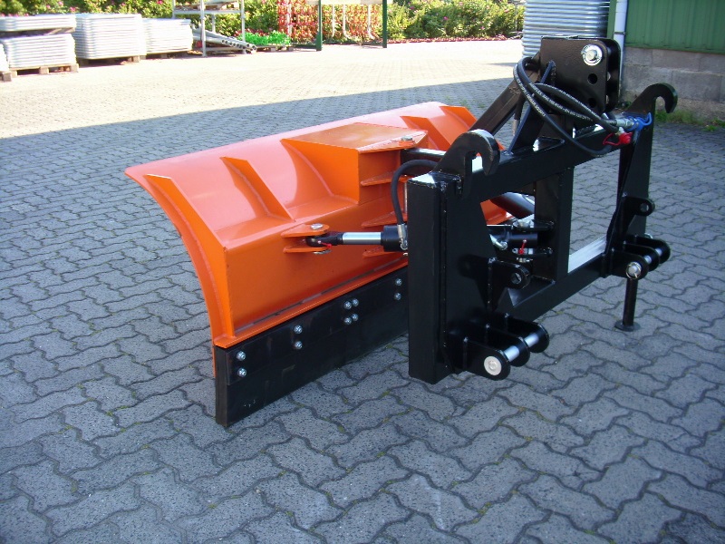 Schneeschild BMB hydraulisch schwenkbar einteilig