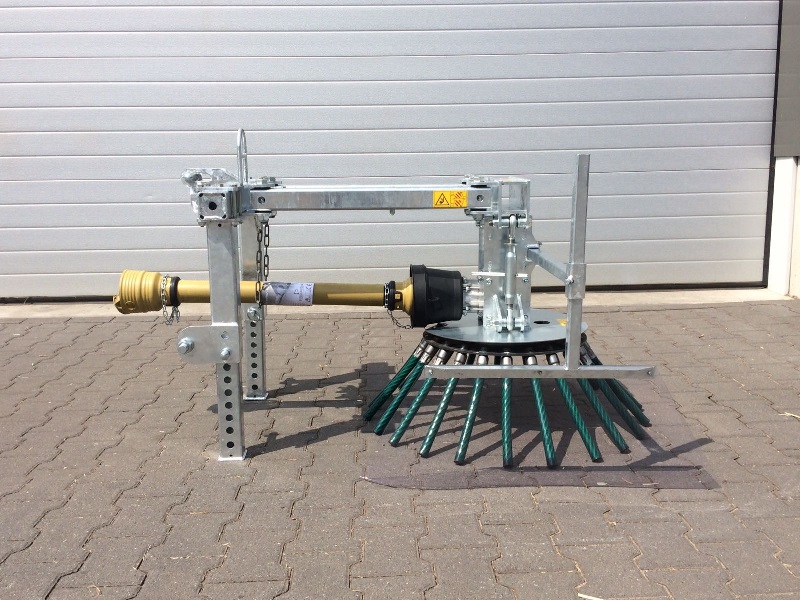 Wildkrautbesen BMB 800 für Kommunaltrecker