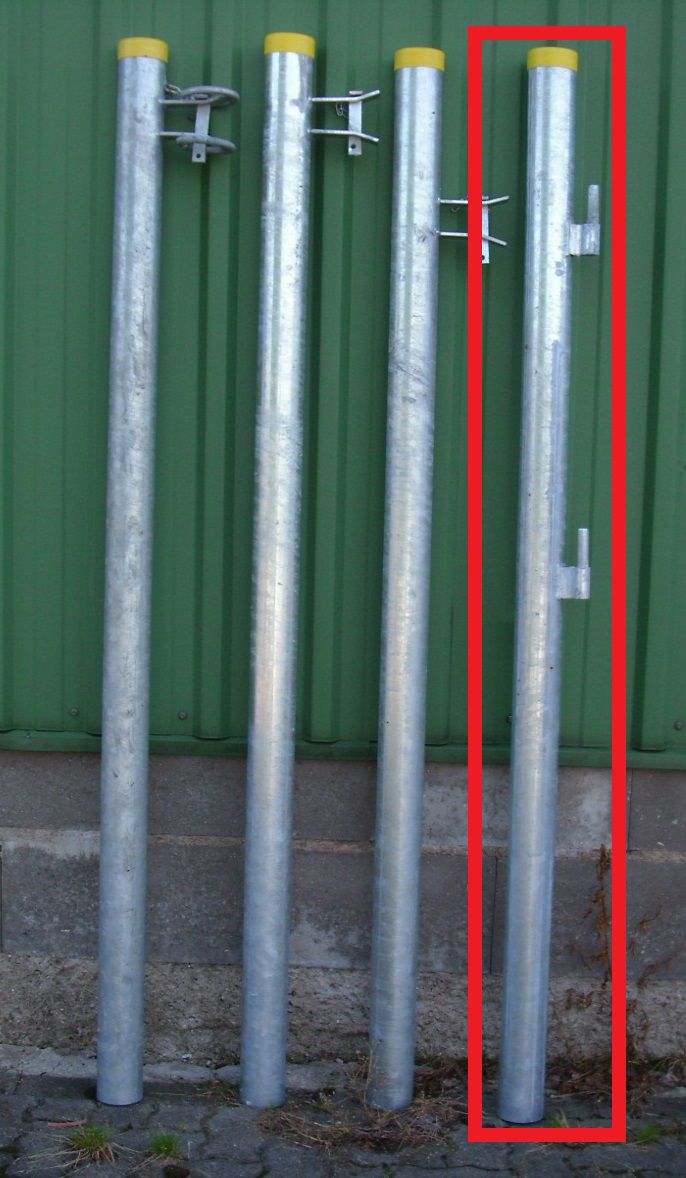 Pfahl mit Aufhängungen für Weidetor "Maxi"