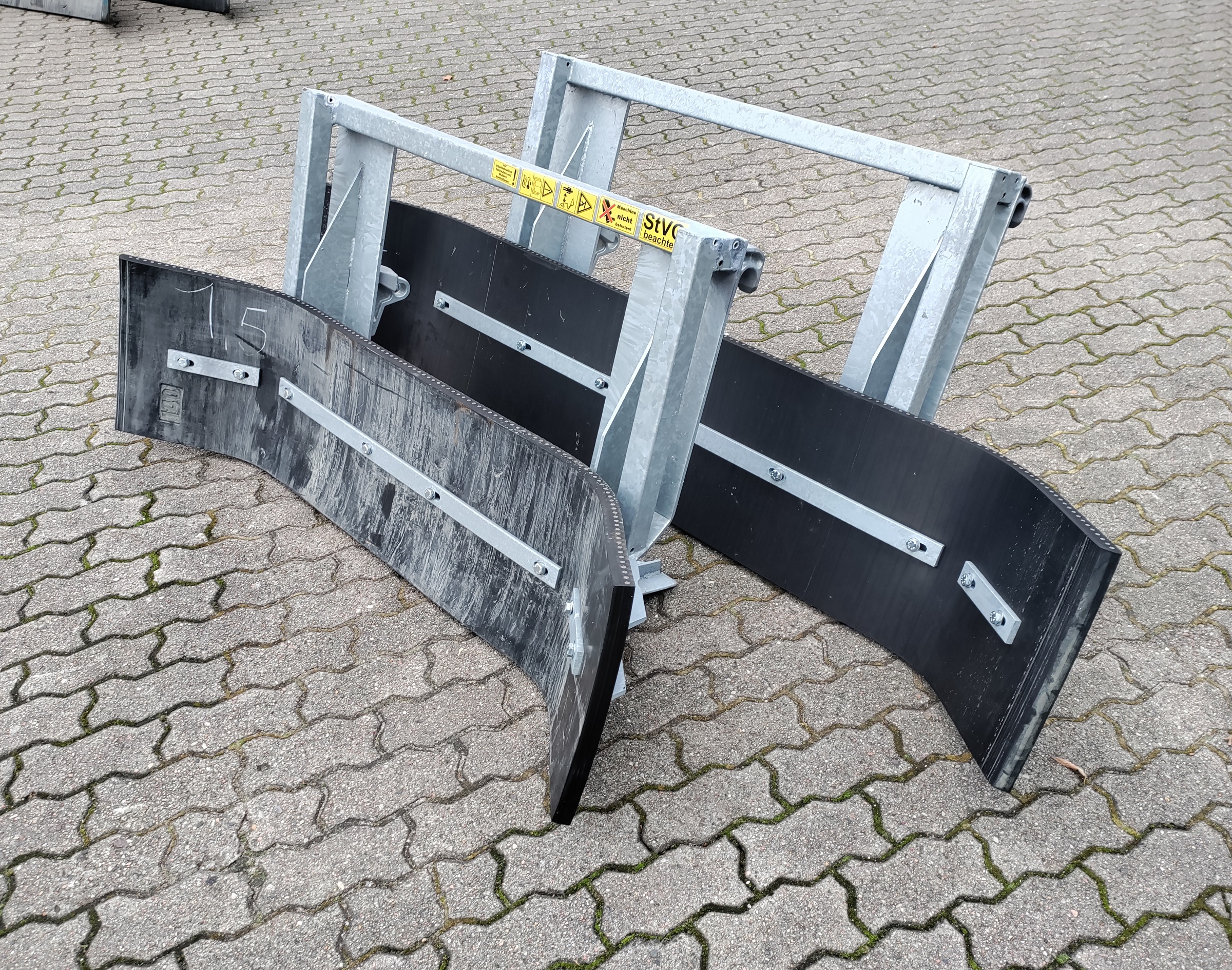 Gummischieber für EURO Frontladerhakenaufnahme BMB