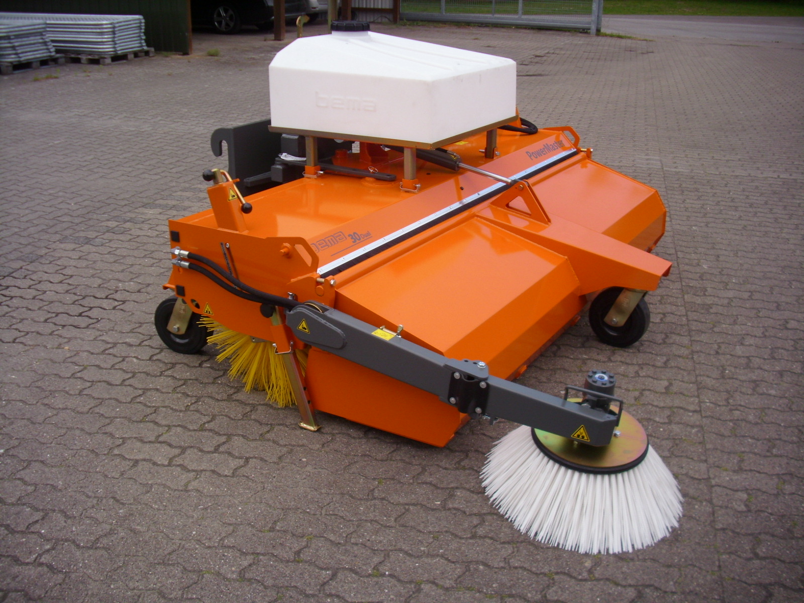 Kehrmaschine Bema 30