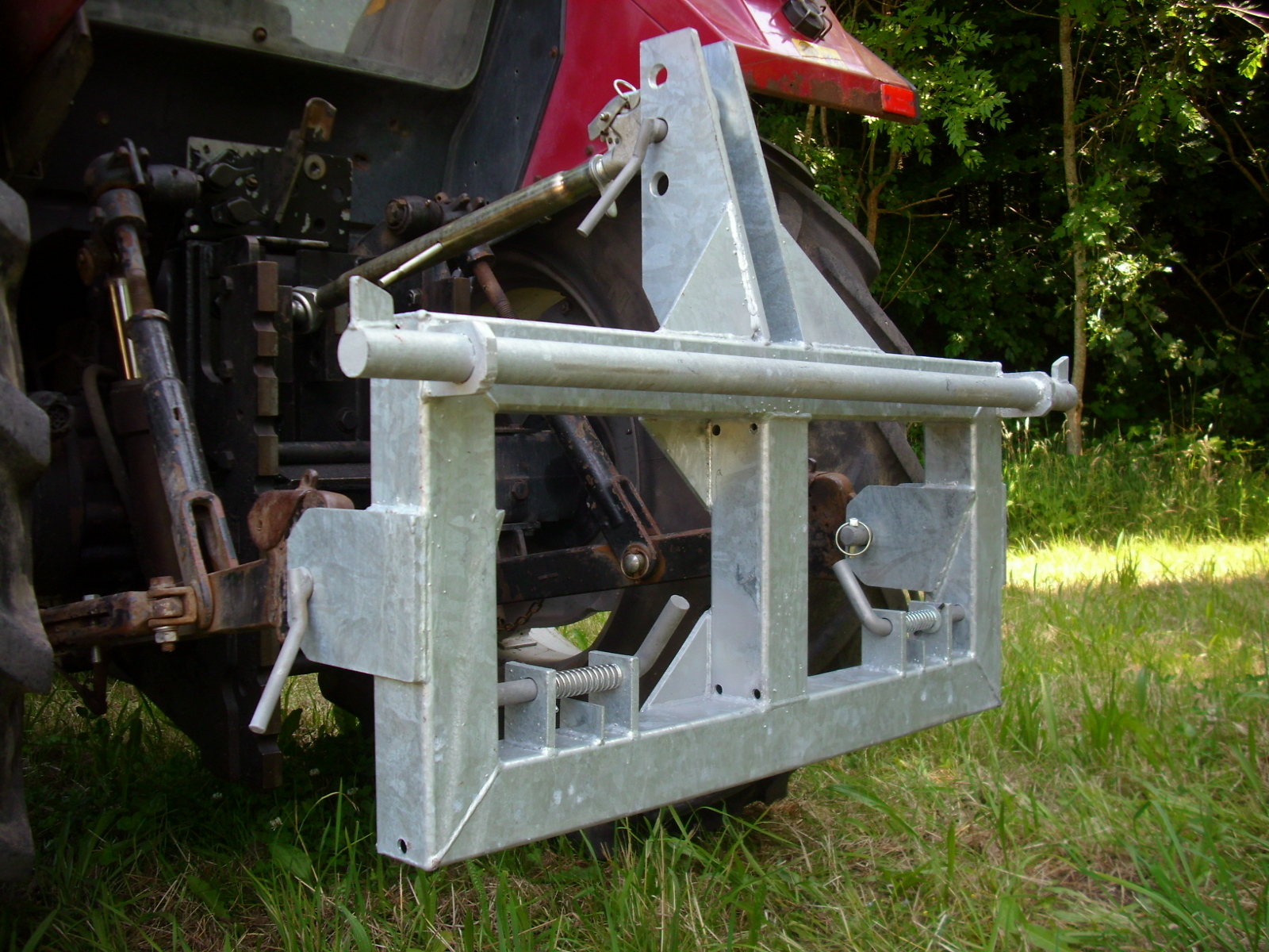 Adapterrahmen Nr. 2 von Dreipunkt auf “Euro” Frontlader BMB